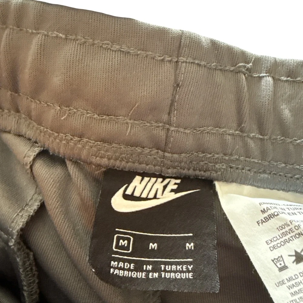 Nike Men's Black and White Athletic Shorts - Picture 3 of 3